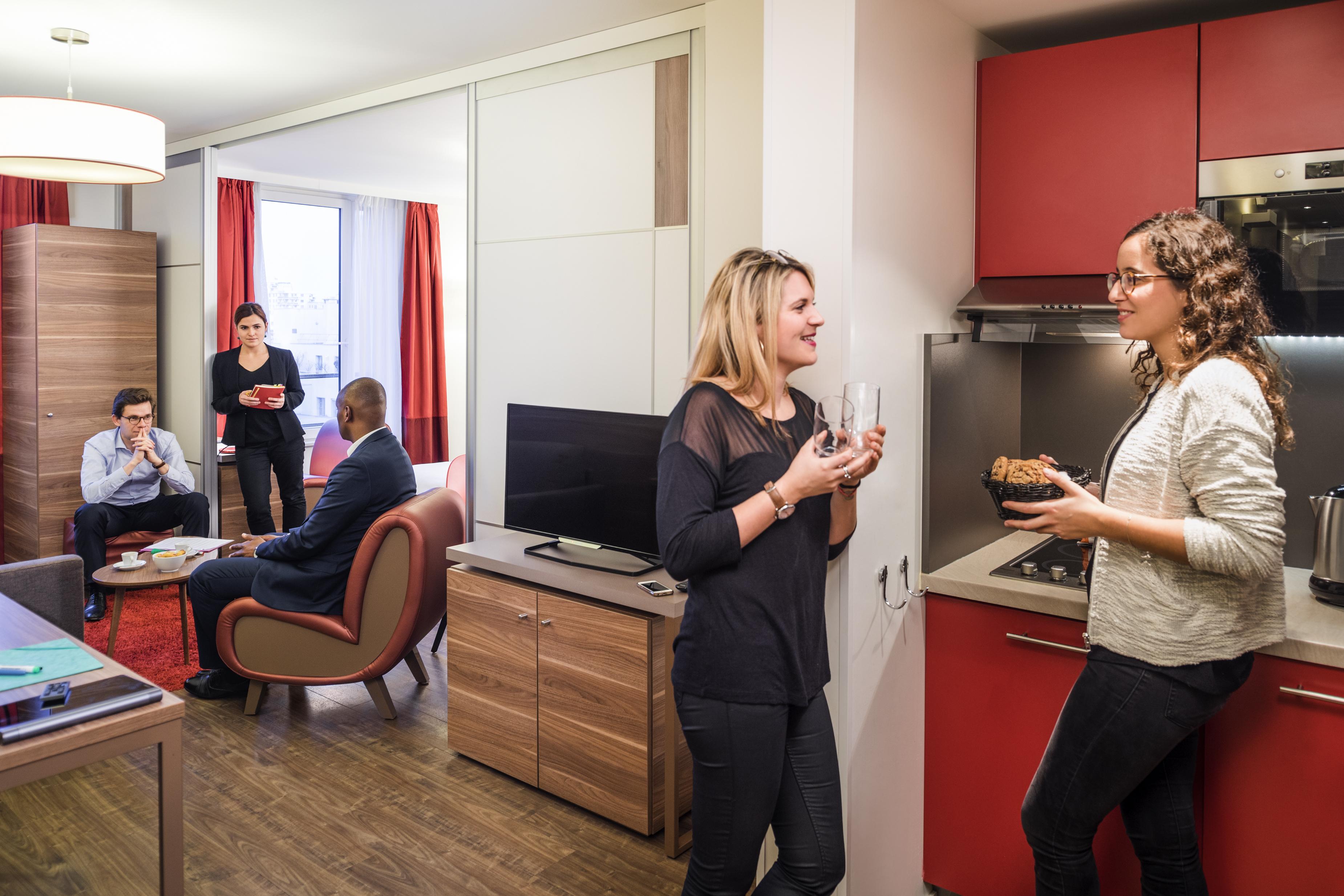 Aparthotel Adagio La Defense Курбевуа Экстерьер фото