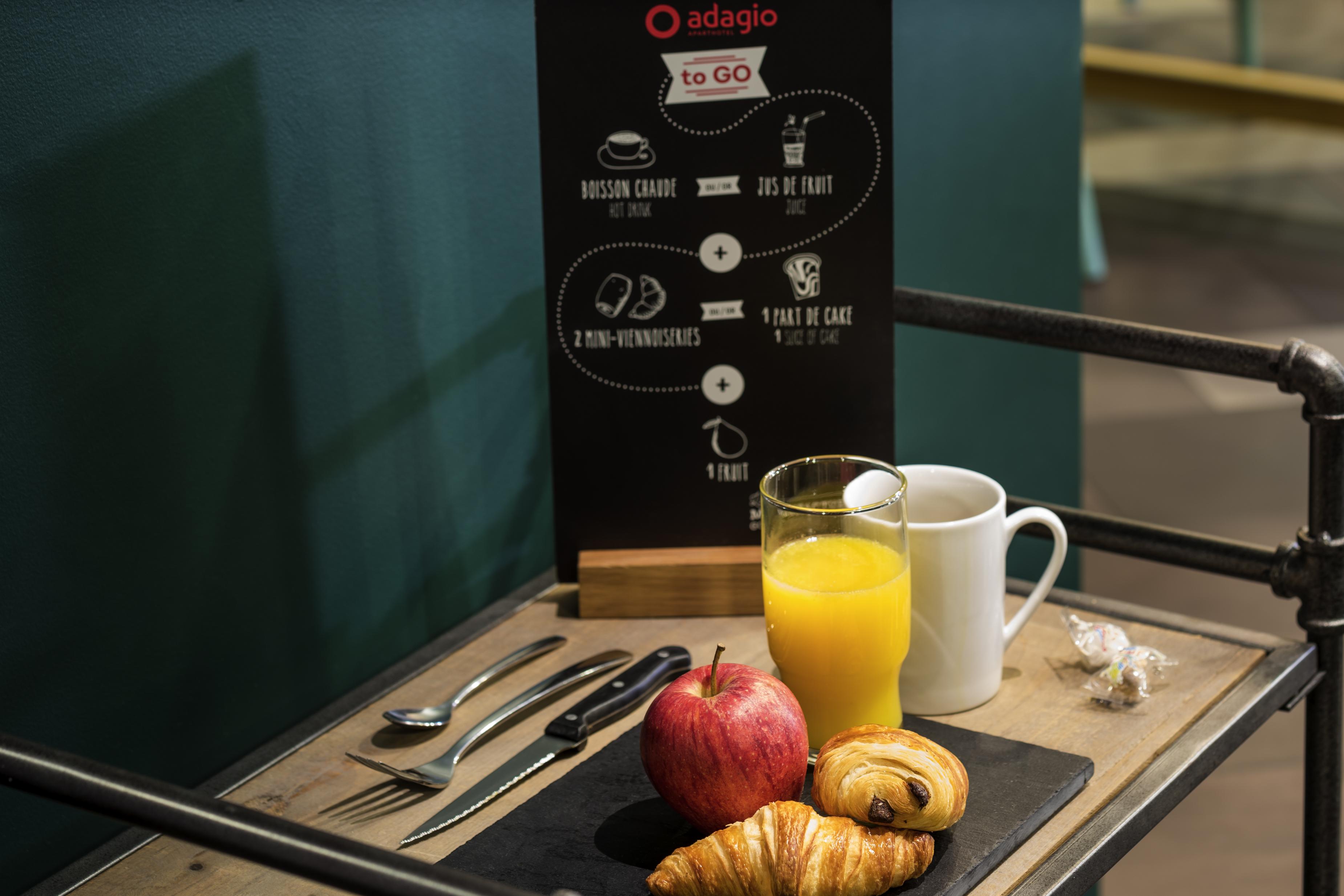 Aparthotel Adagio La Defense Курбевуа Экстерьер фото