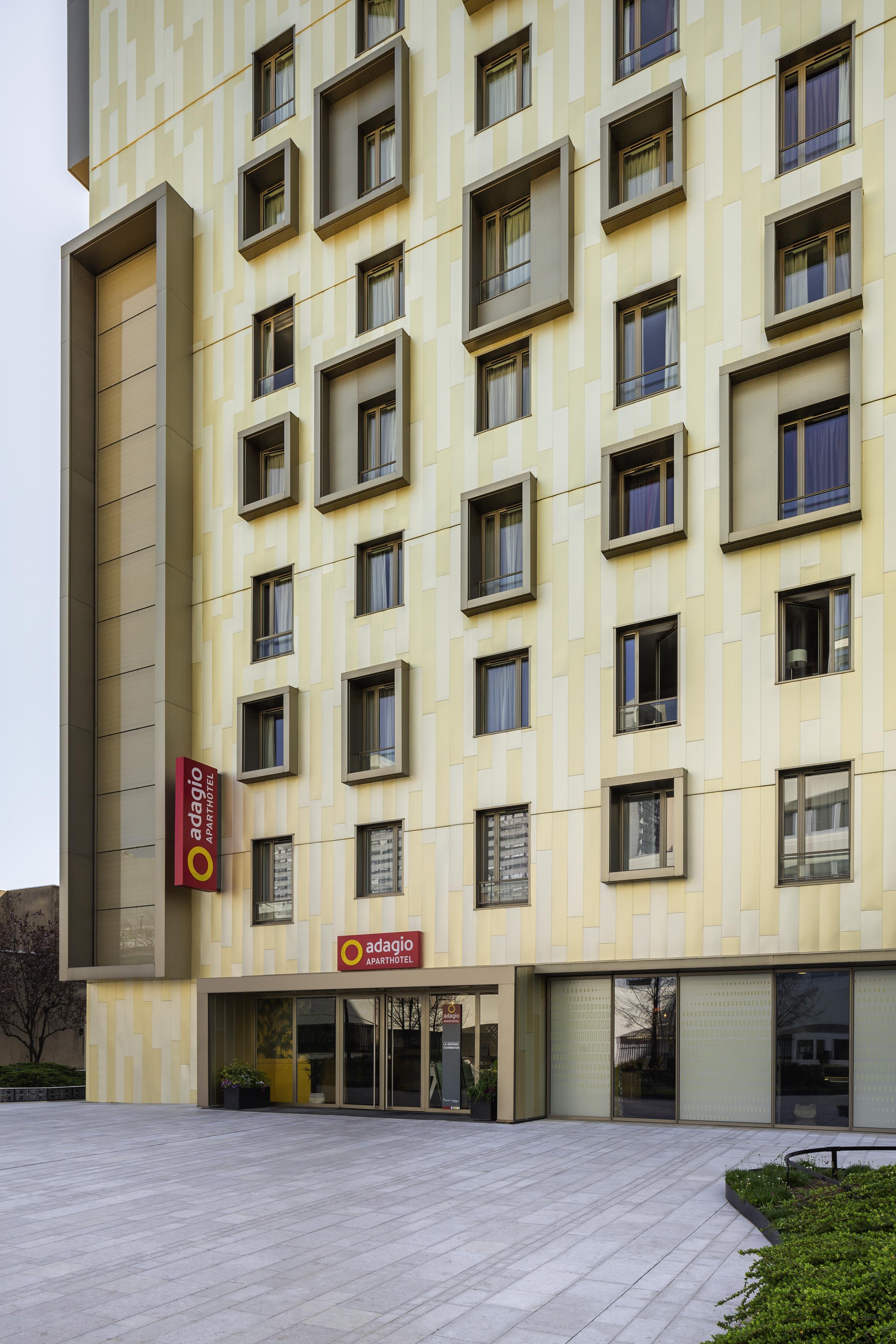 Aparthotel Adagio La Defense Курбевуа Экстерьер фото